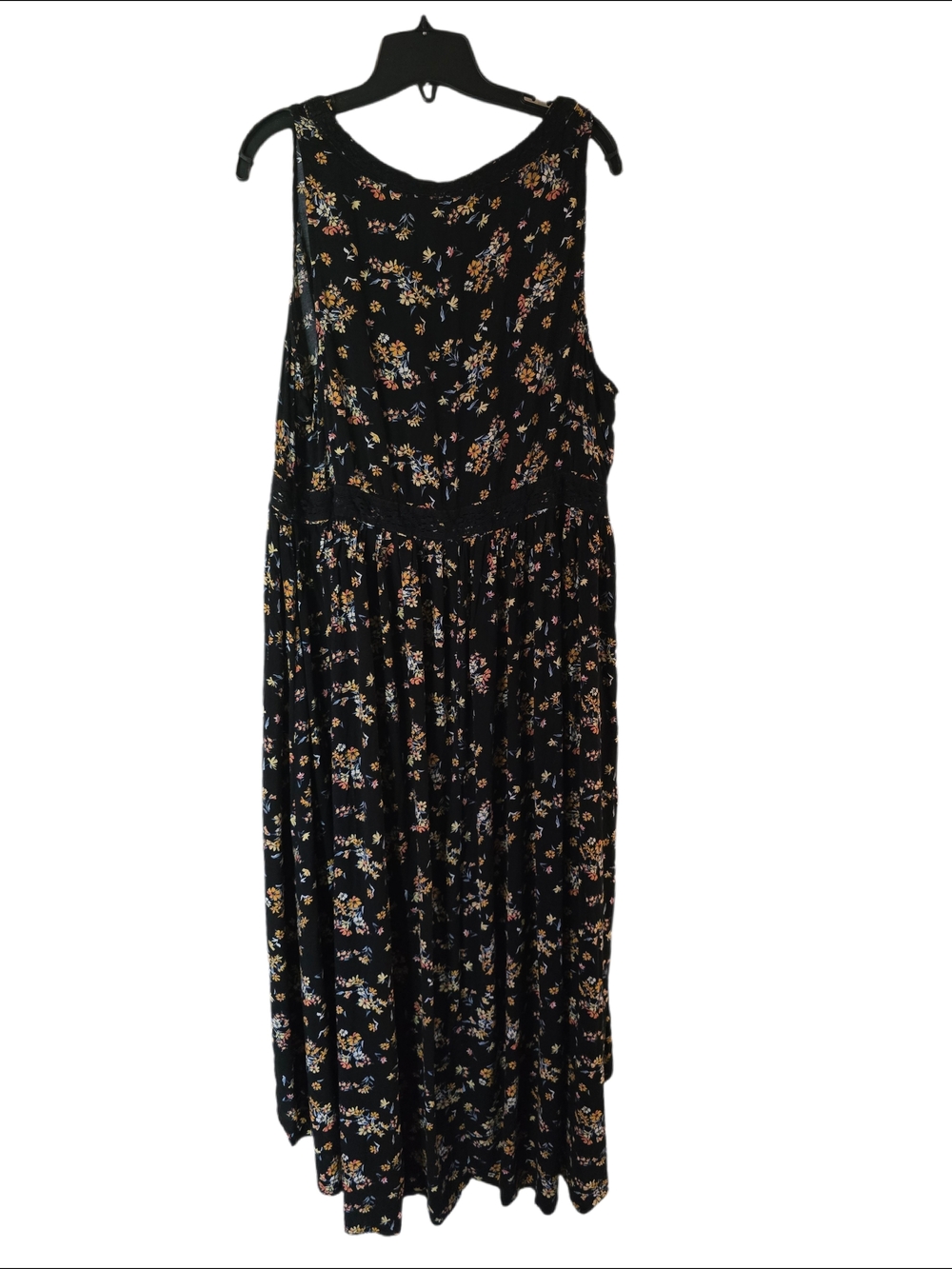 torrid Black Floral High-Low Dress with Cotton Lace Trim - Picture 4 of 9